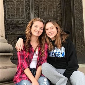 Meet your Posher, Olivia